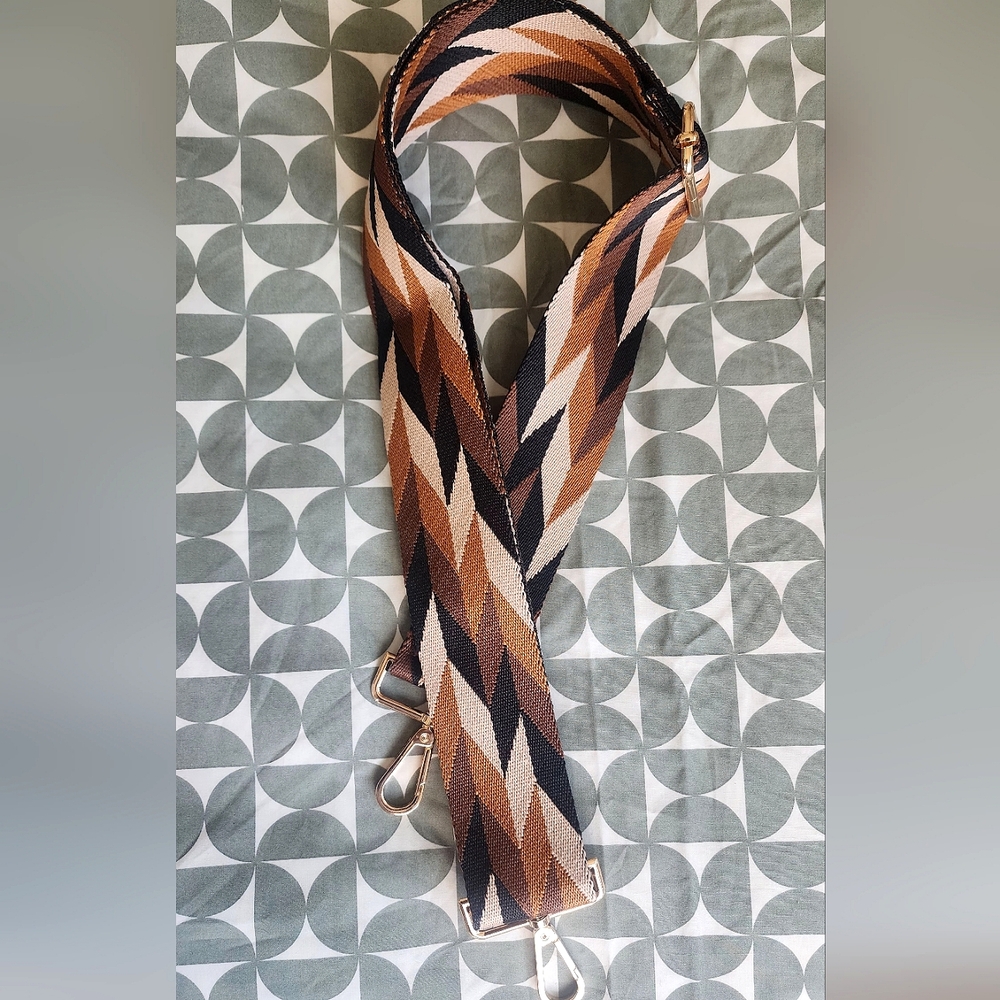 Ah.dorned bag strap nwot